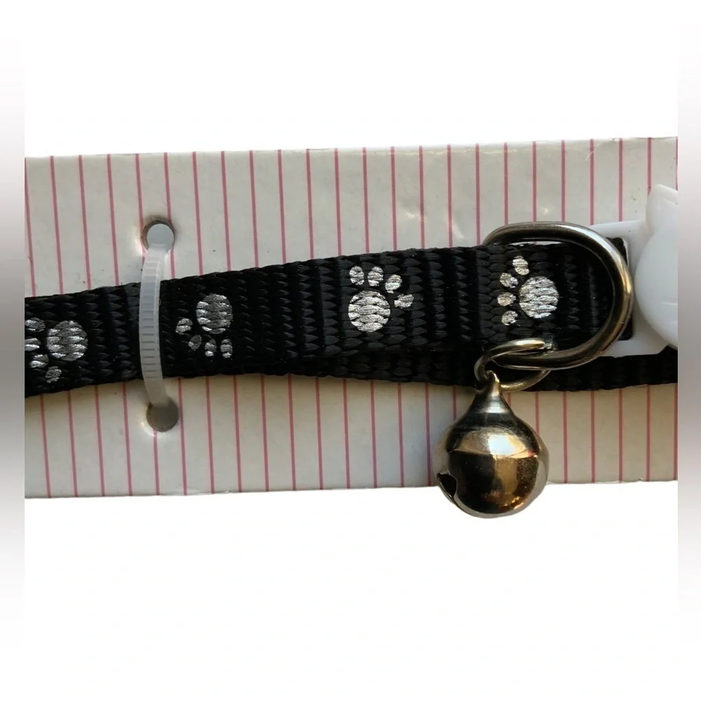 Cat Collar Reflective Adjustable Paw Print Breakaway Clasp Bell Black White 8-12